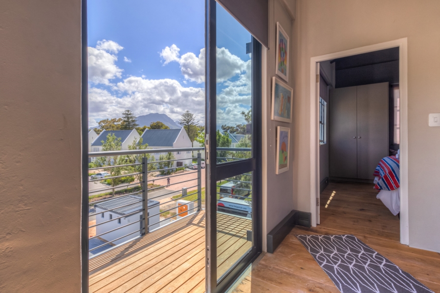 To Let 2 Bedroom Property for Rent in Paardevlei Western Cape